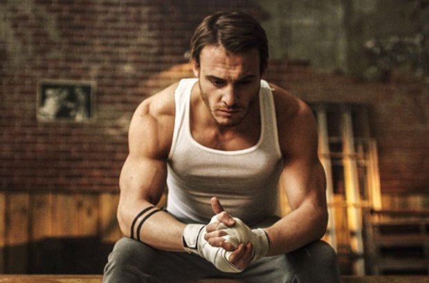 Bu Sehir Arkandan Gelecek Dizisi Son Bolum Online Izle Indir Hd Kerem Bursin Den Anlamli Mesaj